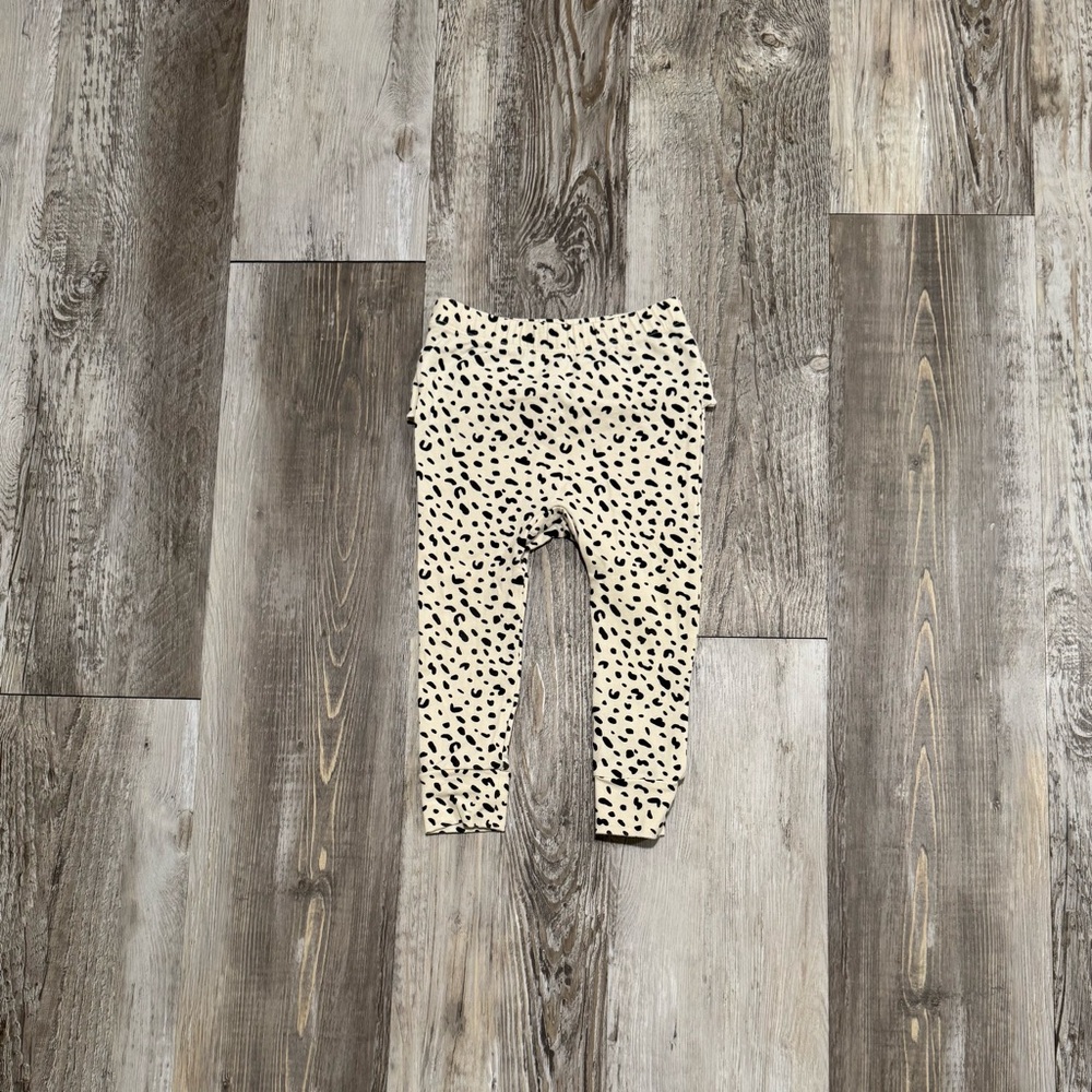 Tea Collection: Ruffle Joggers